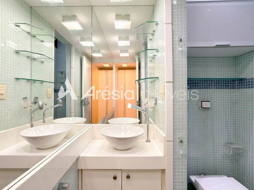 Washing machine in a one-bedroom apartment, 35 m² — photo 14