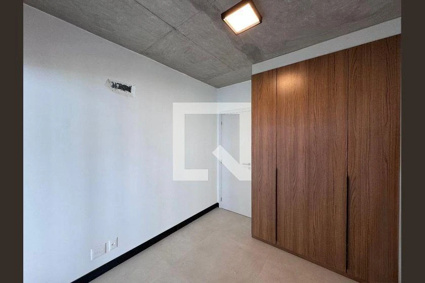 98 m² apartment with 3 bedrooms and a glassed-in balcony — photo 31