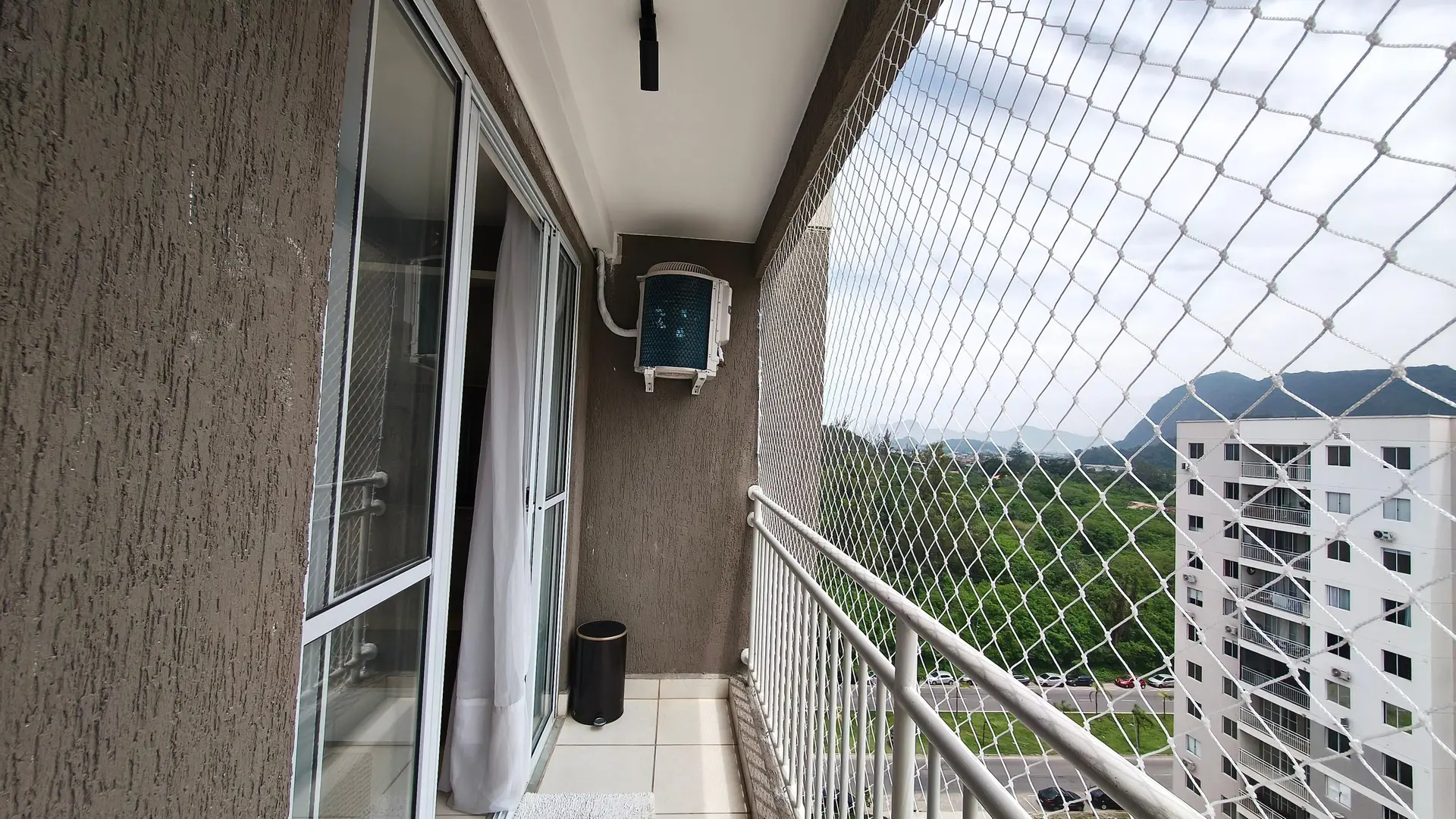 Mountain view in a 2-bedroom apartment, 53 m² — photo 22