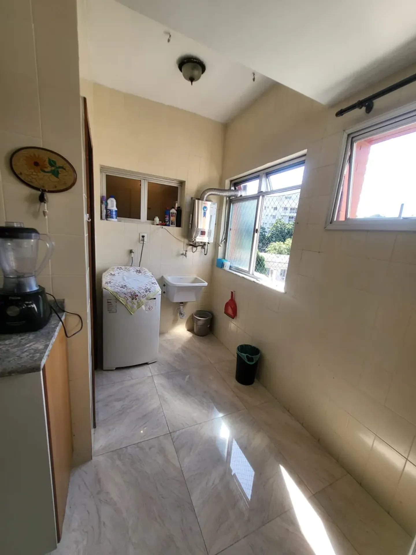 Furnished 126 m² apartment with 3 bedrooms and gas kitchen — photo 32