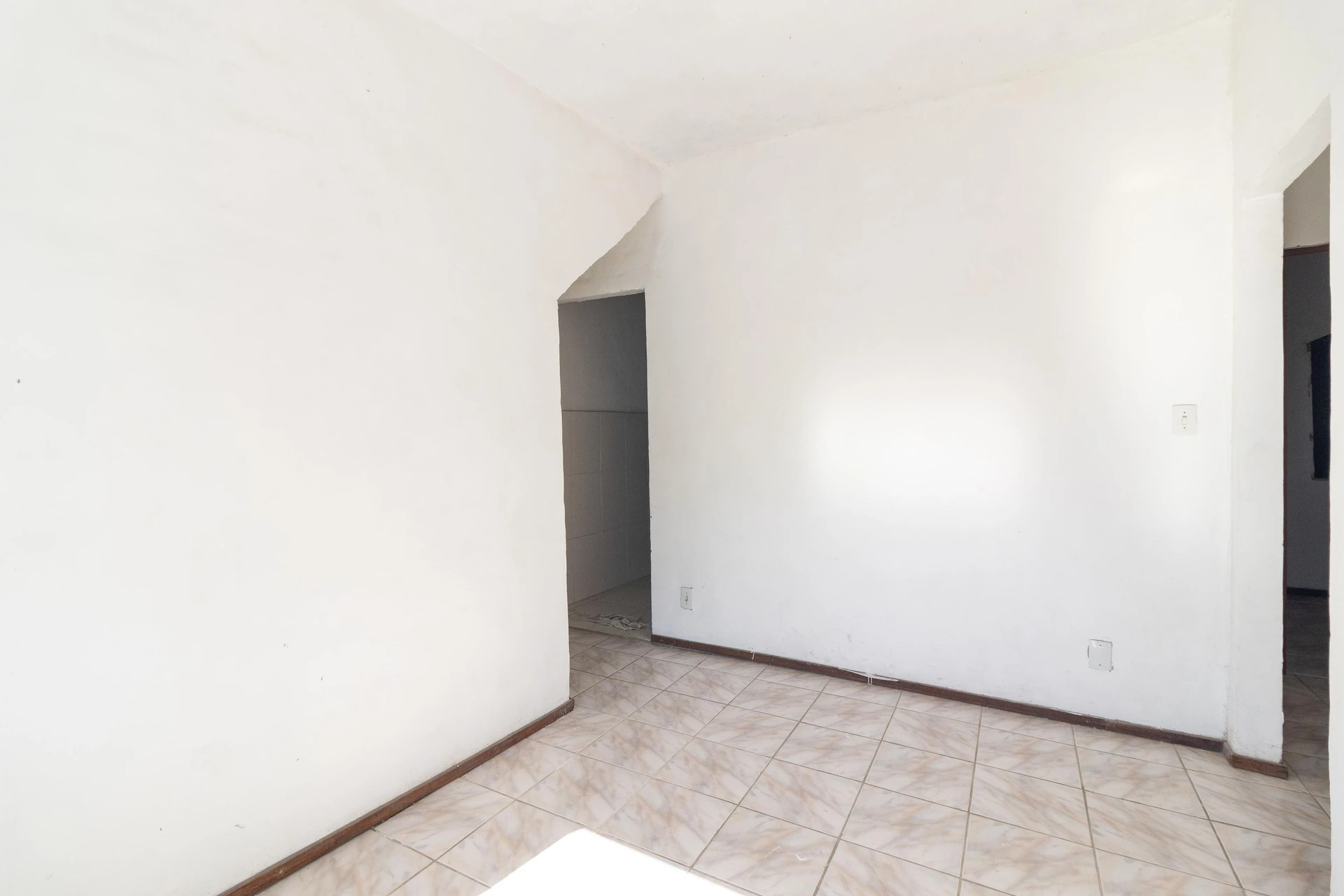 Casa sin amueblar con 2 dormitorios y balcón — photo 12