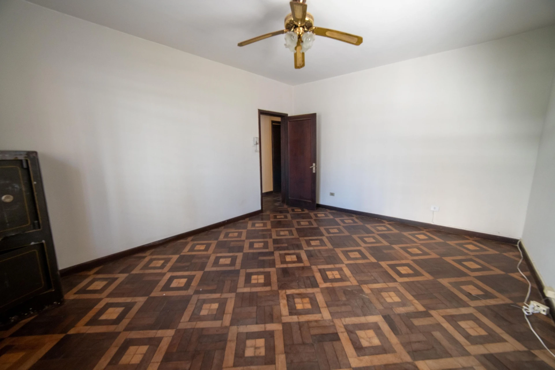 Apartamento con 3 dormitorios y 1 baño con jacuzzi del edificio — photo 26