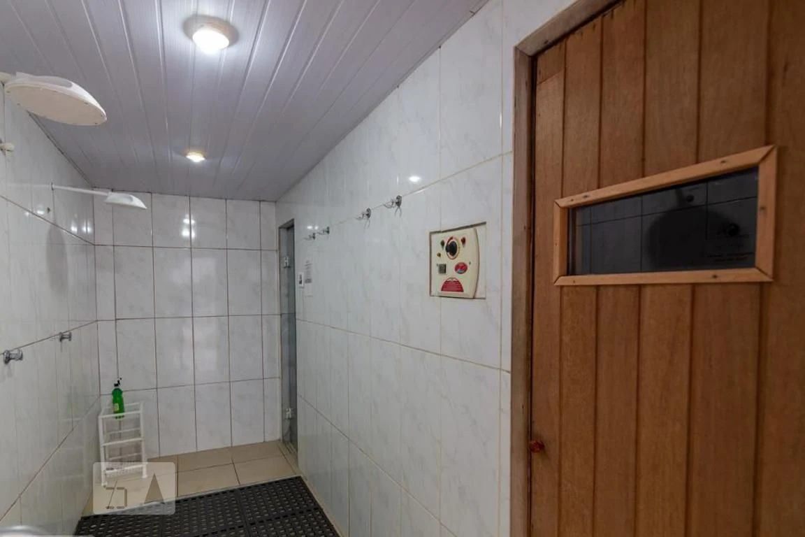 2-bedroom apartment in a building with a sauna — photo 38
