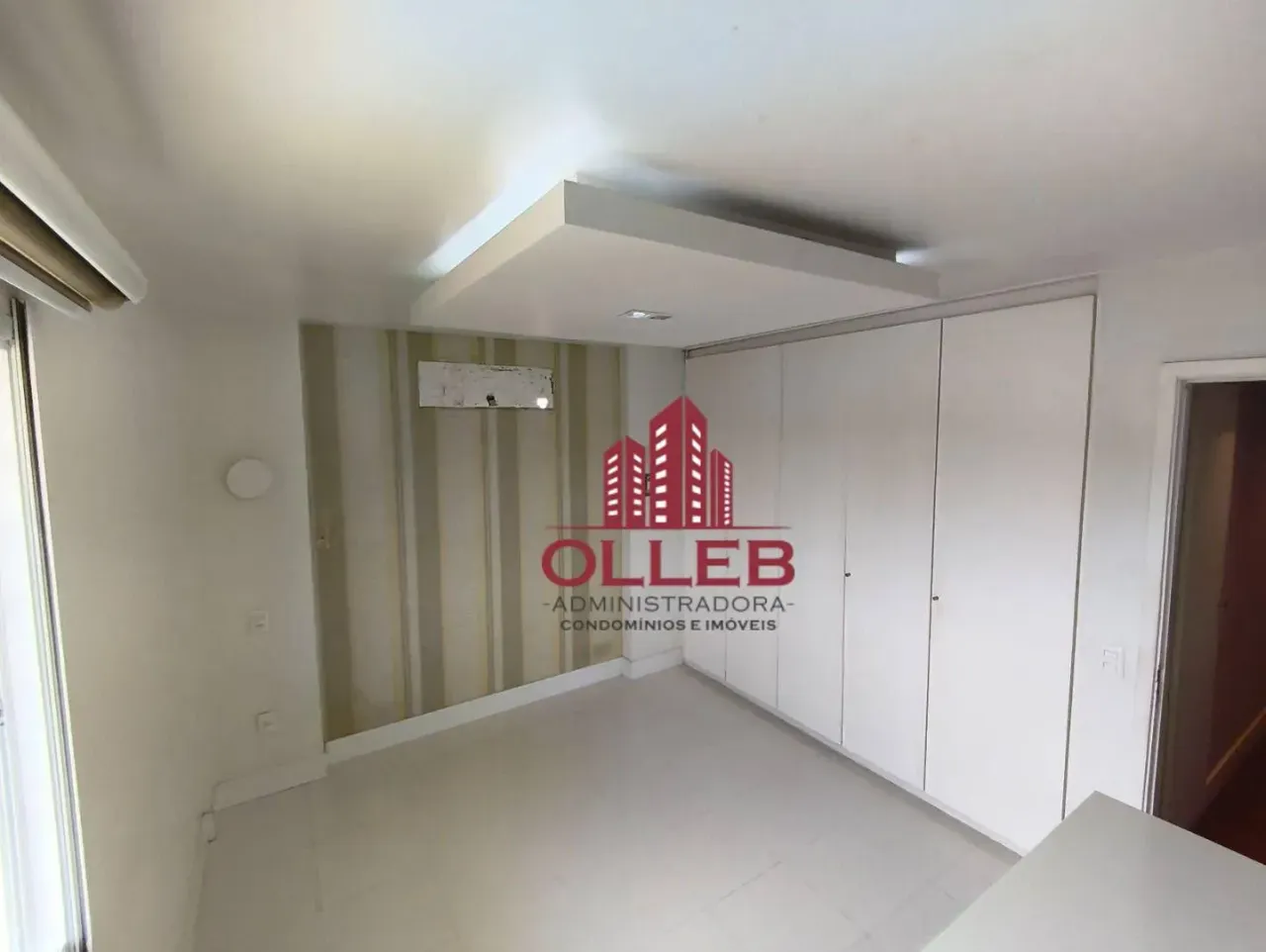 3-bedroom apartment with 4 bathrooms and enclosed balcony — photo 2
