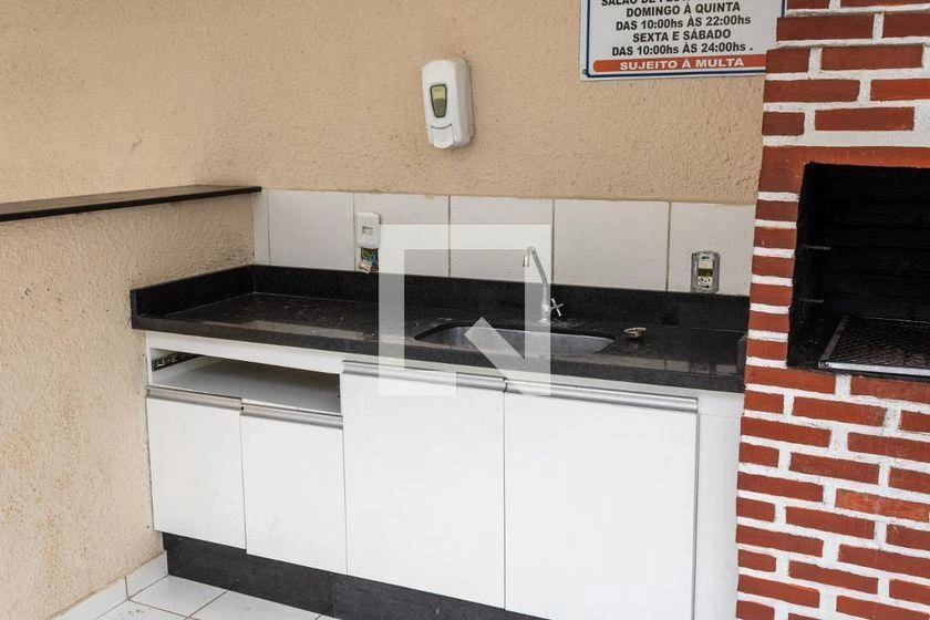 Apartamento para aluguel com 2 quartos e 1 banheiro — photo 26