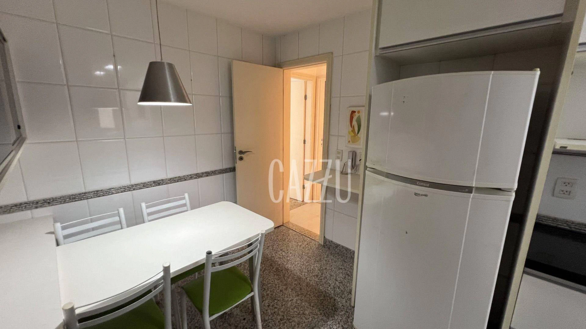 4-bedroom apartment in a building with a sauna — photo 17