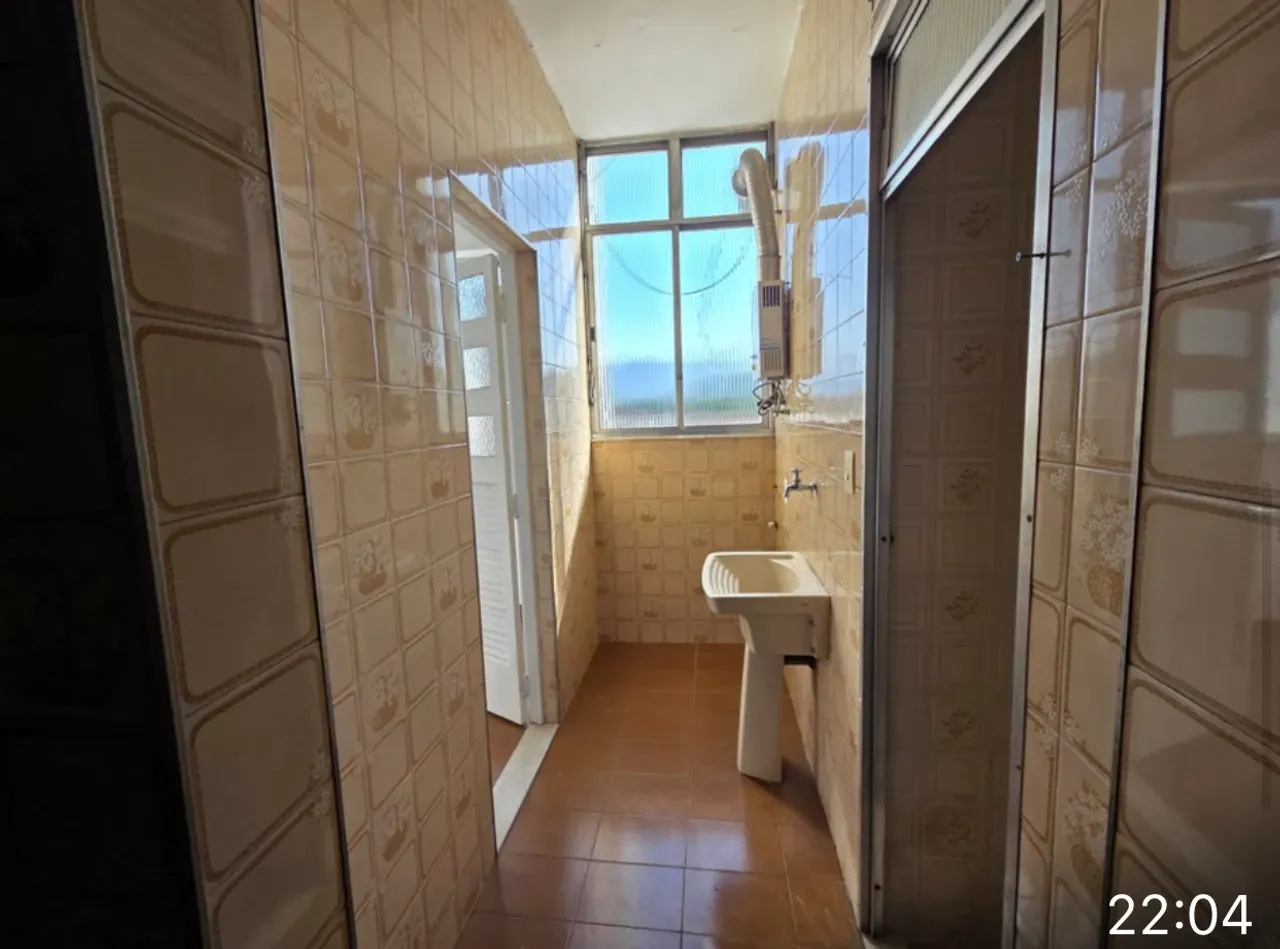 Wood or laminate floors in a 2-bedroom apartment, 75 m² — photo 9