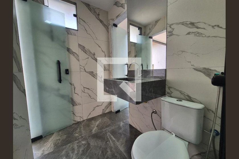 House, 400 m², with a washing machine — photo 22