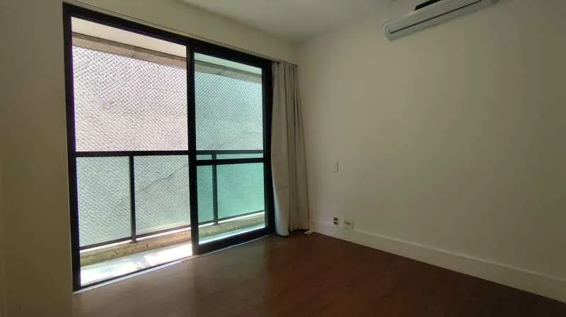 165 m² apartment with 3 bedrooms and 5 bathrooms — photo 3