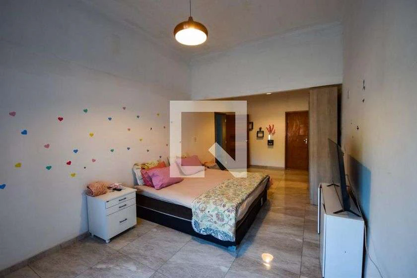 Дом с 4 спальнями, 3 парковками и частным садом — photo 16