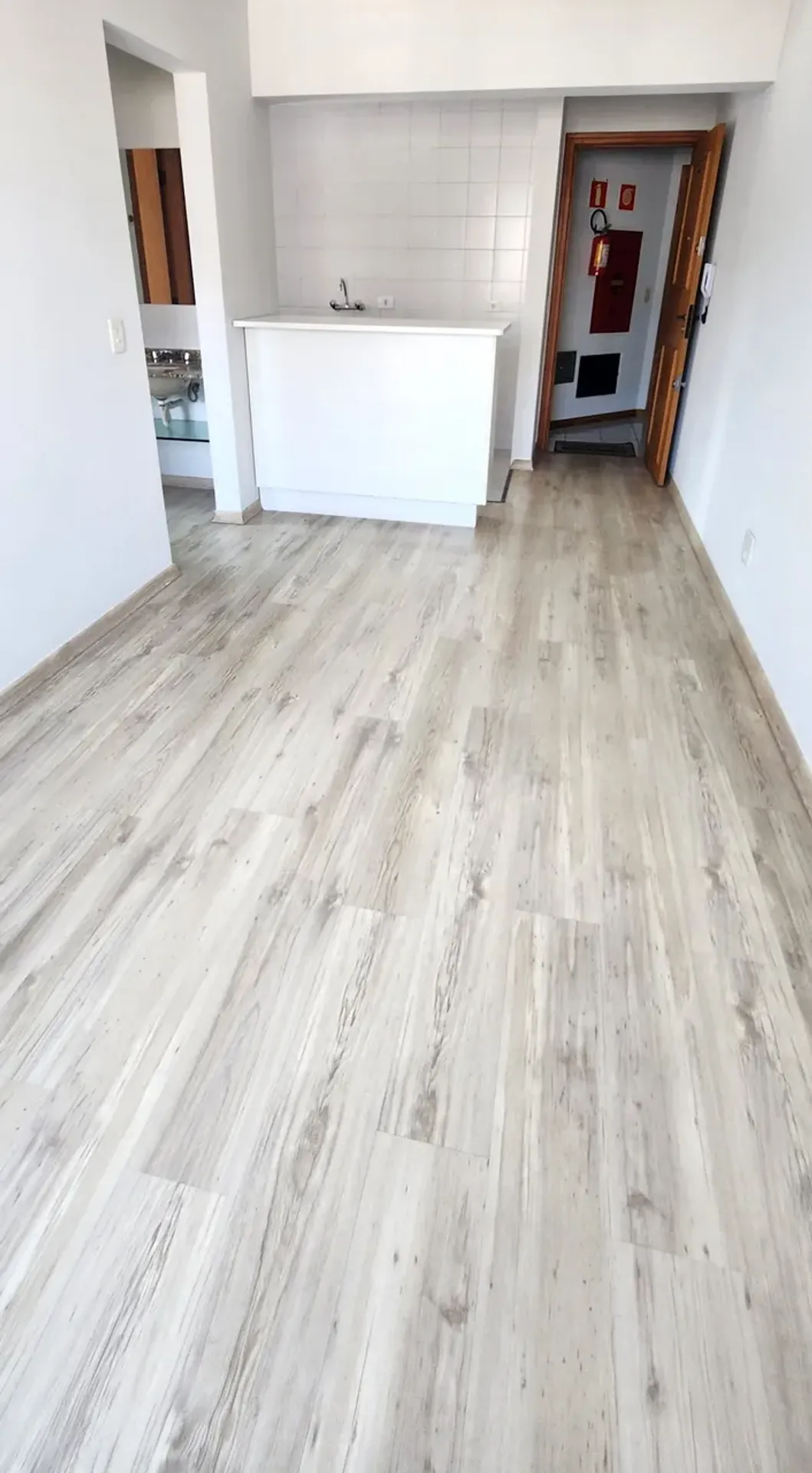 Apartamento no 7º andar com piso de madeira ou laminado — photo 4