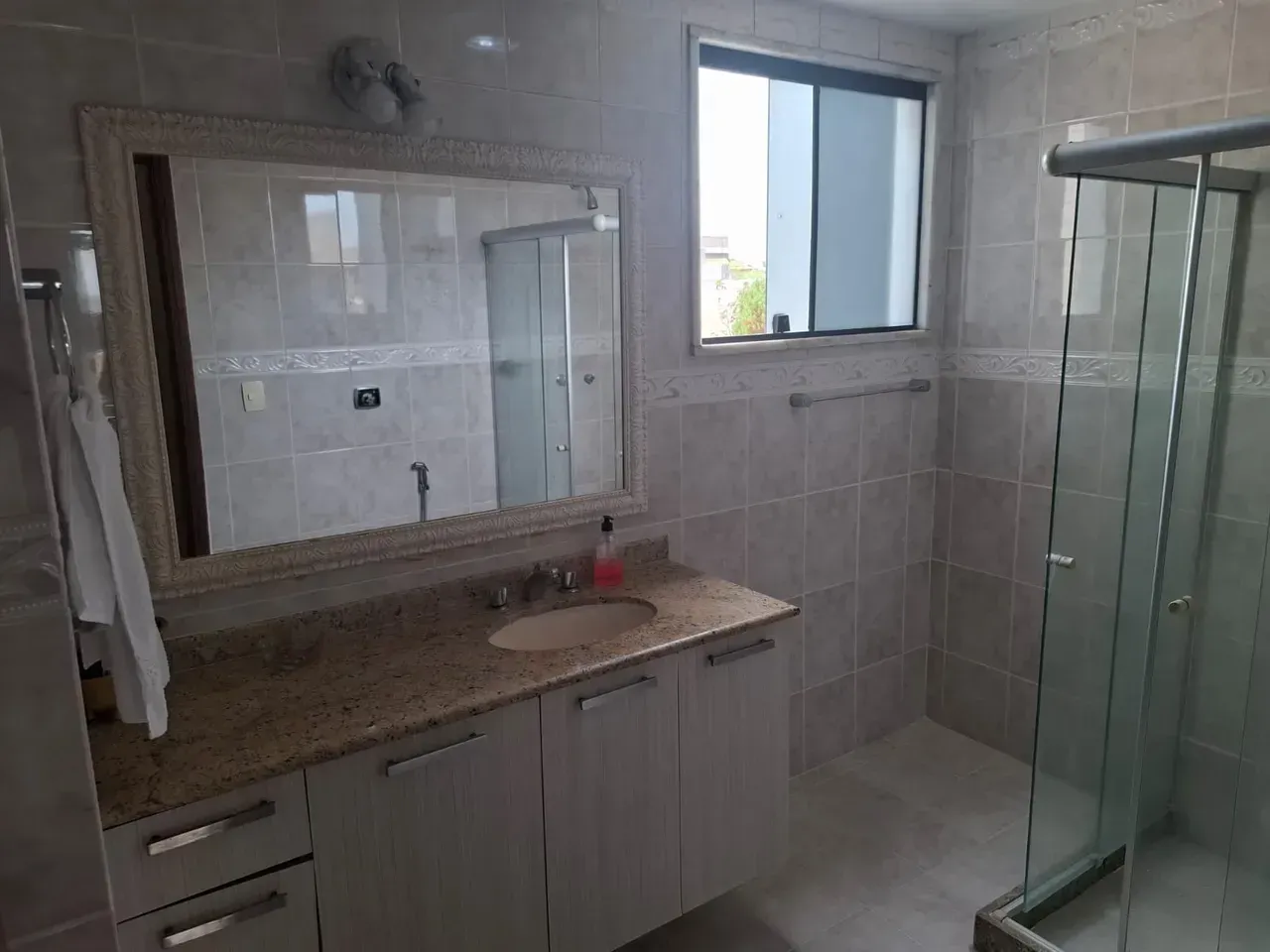 Furnished apartment with 3 bedrooms and 380 m² — photo 21