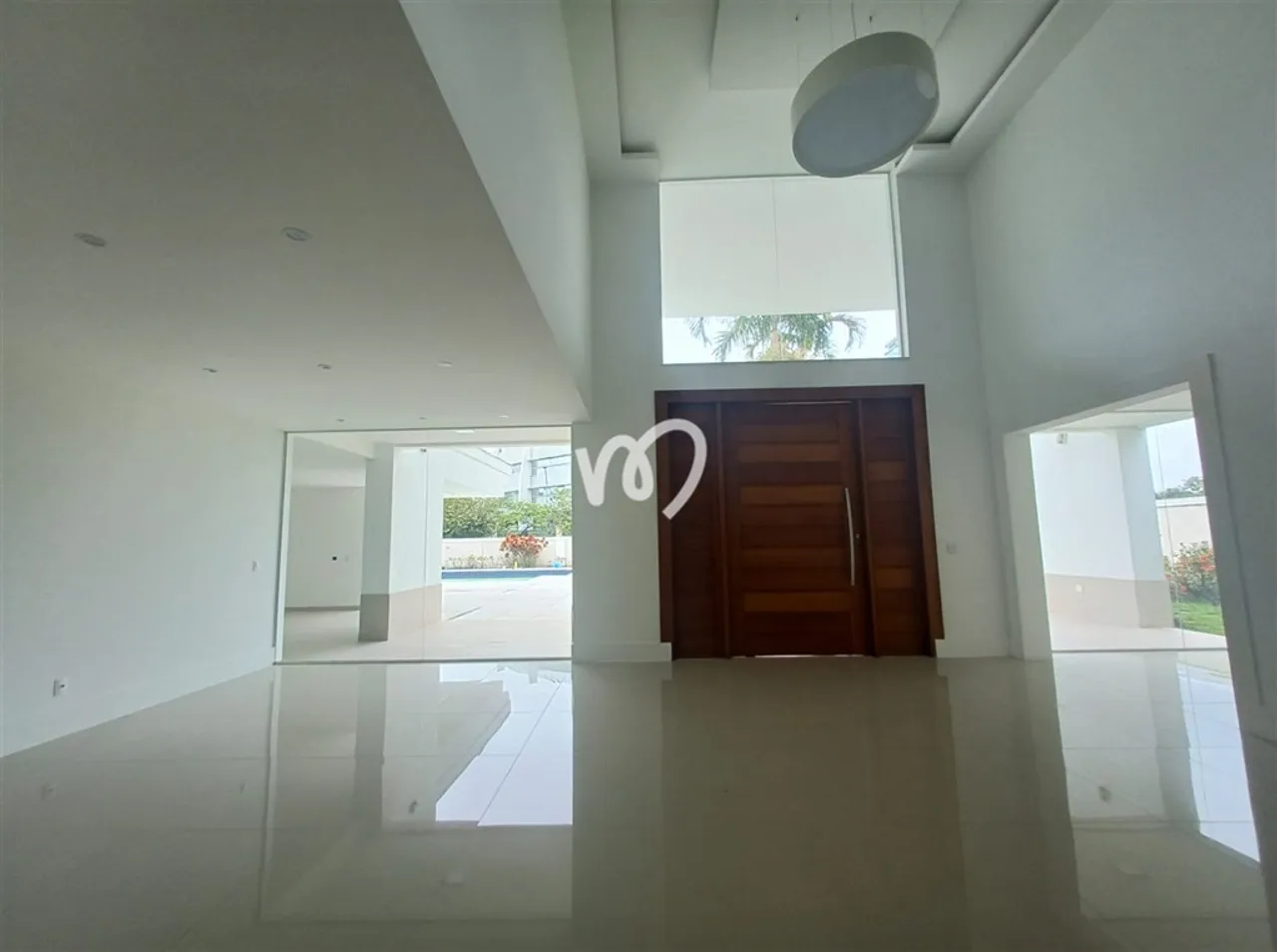 900 m² house with 5 bedrooms and 5 parking spaces — photo 7