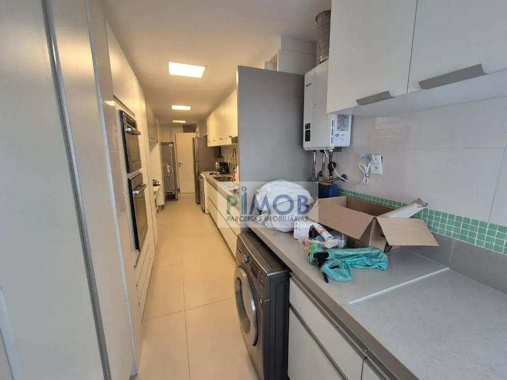 Furnished duplex penthouse with 3 bedrooms and 256 m² — photo 63