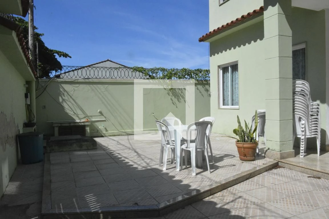 5-bedroom house with a garden — photo 29