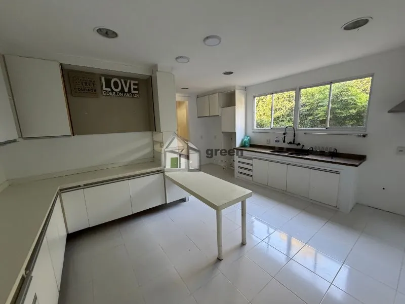 Standard house for rent with 5 bedrooms and balcony — photo 9