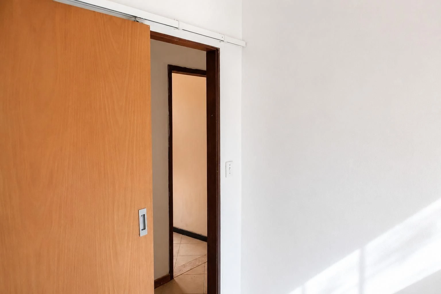 House with 4 bedrooms, 2 en-suites and 1 parking space — photo 2