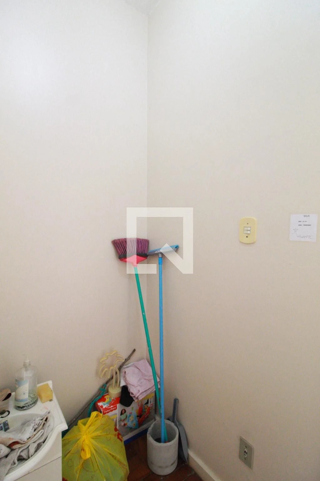 Departamento de 1 dormitorio con piso de madera o laminado — photo 19