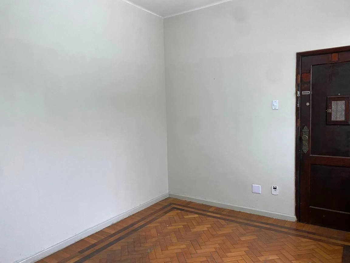 Unfurnished 3-bedroom apartment with 1 bathroom — photo 25