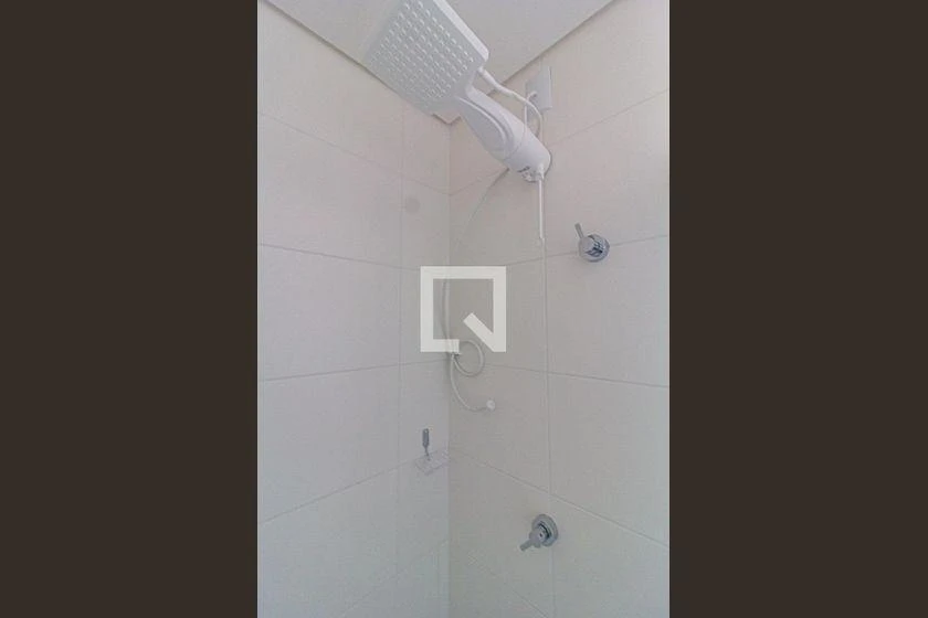 Furnished studio with 1 bedroom and open-plan kitchen — photo 10
