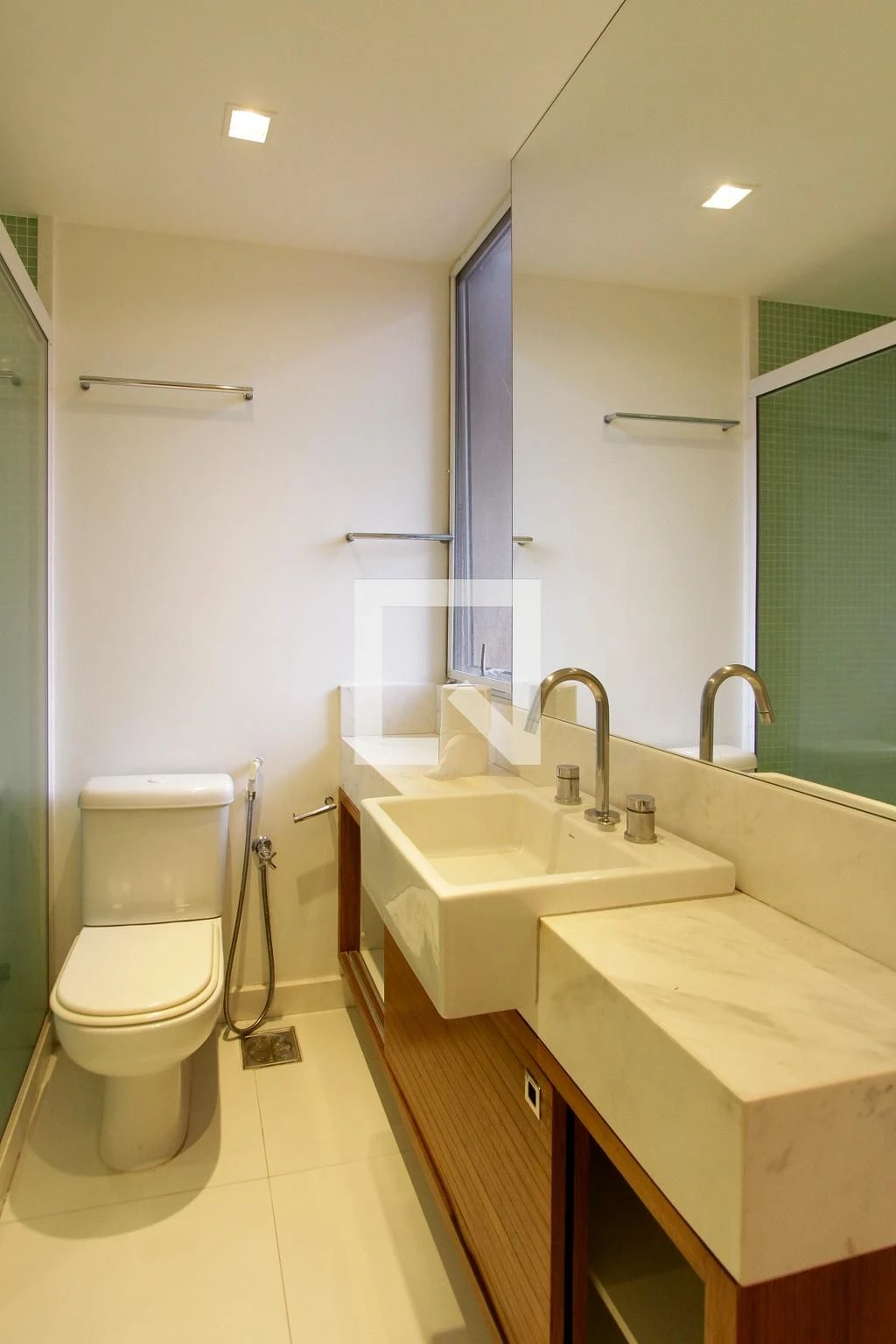 Walk-in closet in a 3-bedroom apartment, 200 m² — photo 37