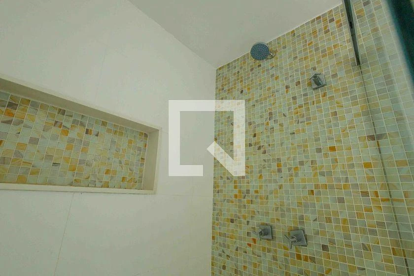 6-bedroom house with 470 m² and 7 parking spaces — photo 43