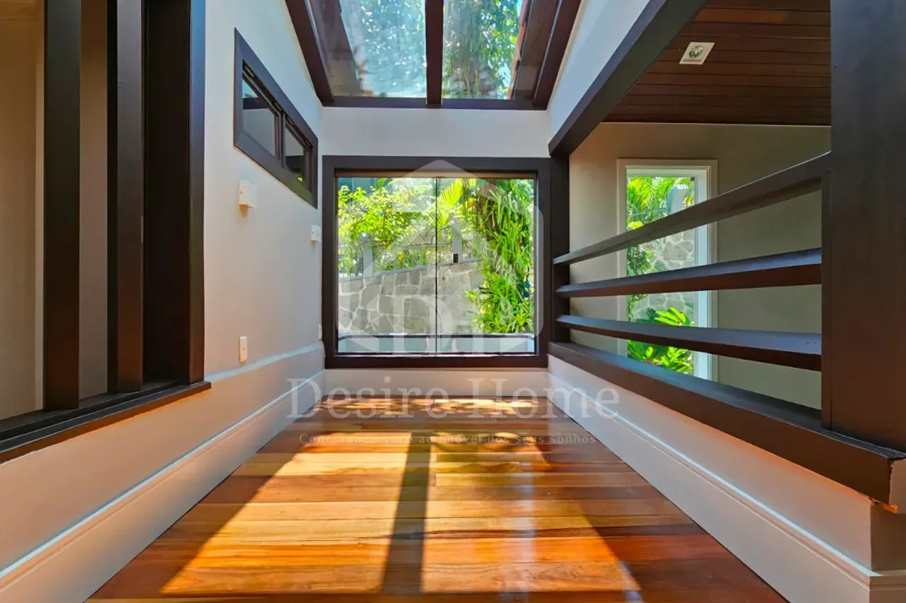 Casa com 4 quartos e 5 banheiros, cozinha a gás — photo 11