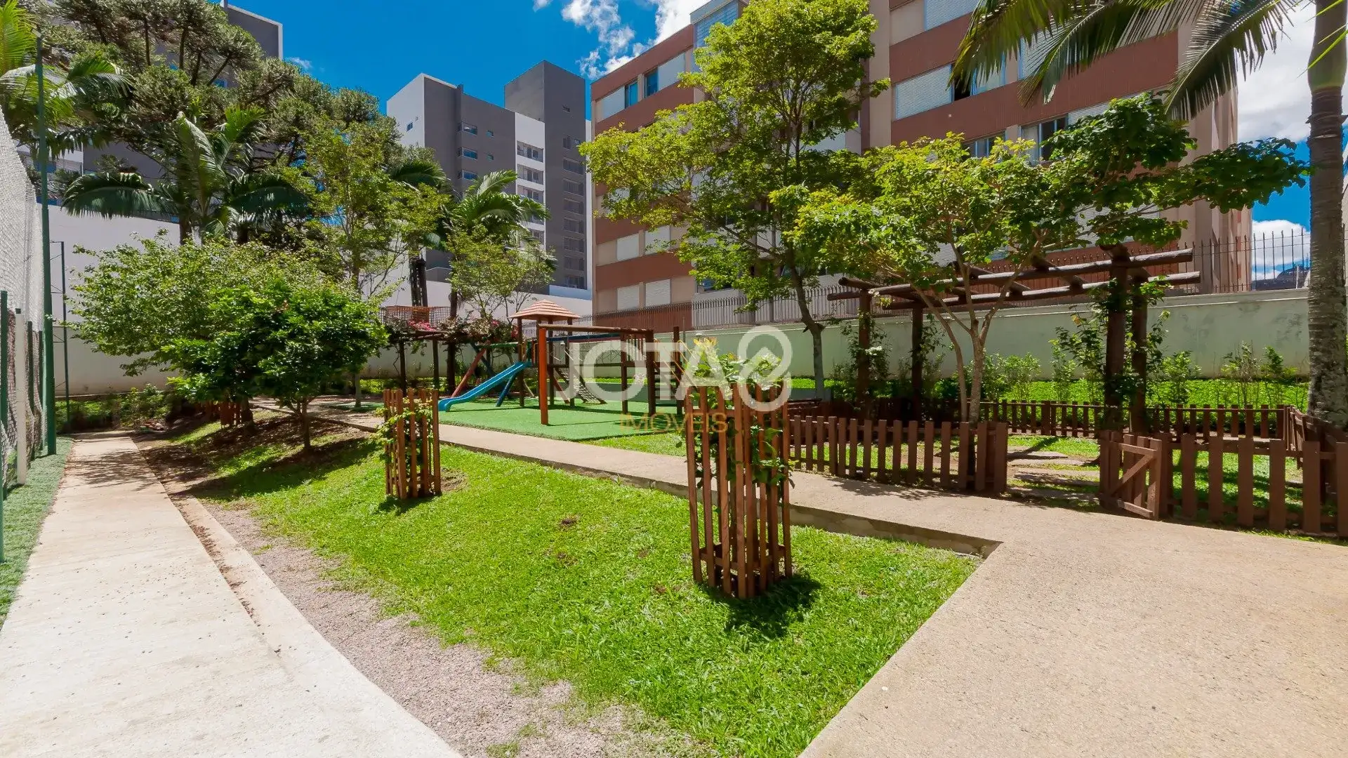 199 m² apartment with 2 bedrooms and a suite, 2 parking — photo 49