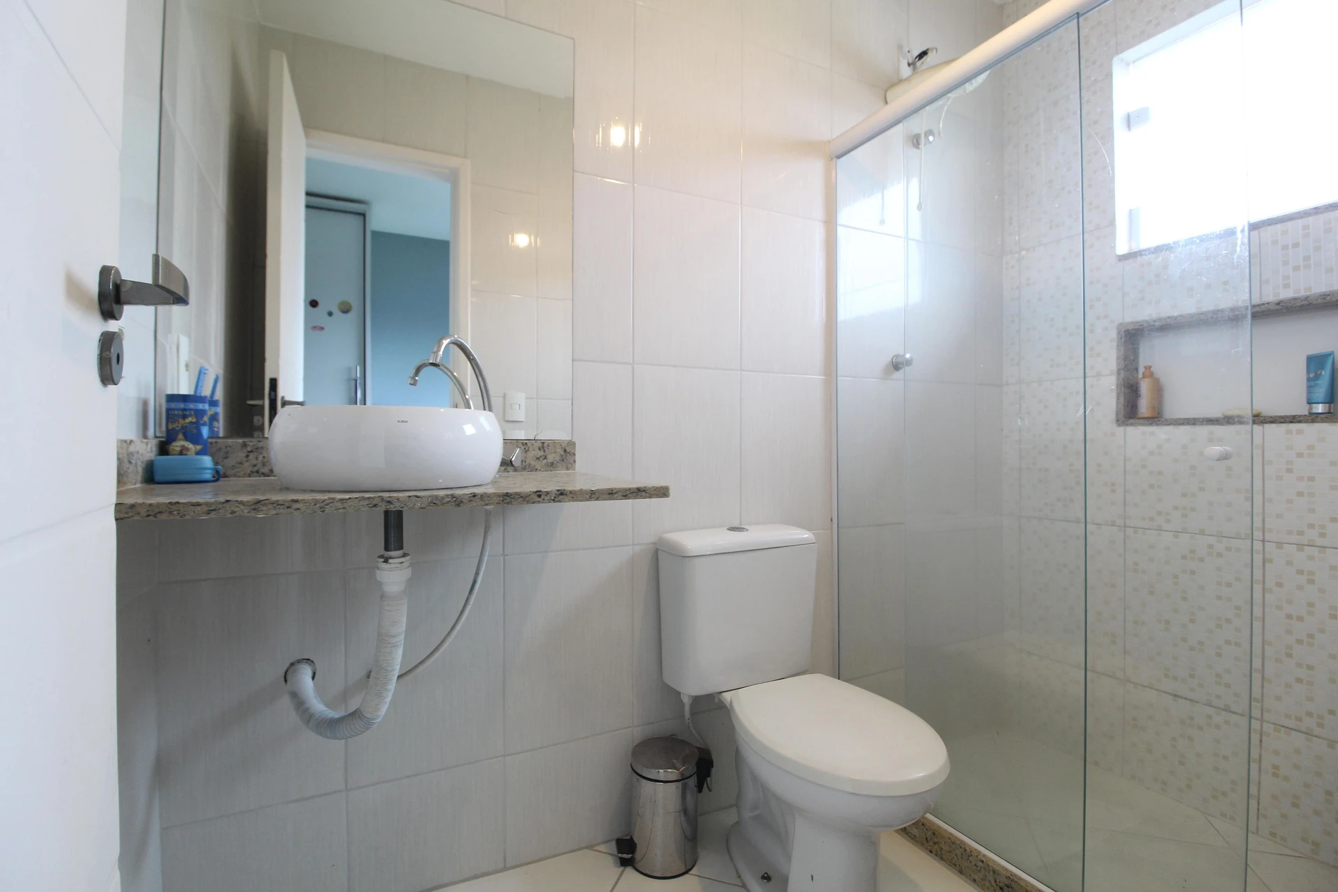 Rental apartment with 3 en-suite bedrooms and balcony — photo 5