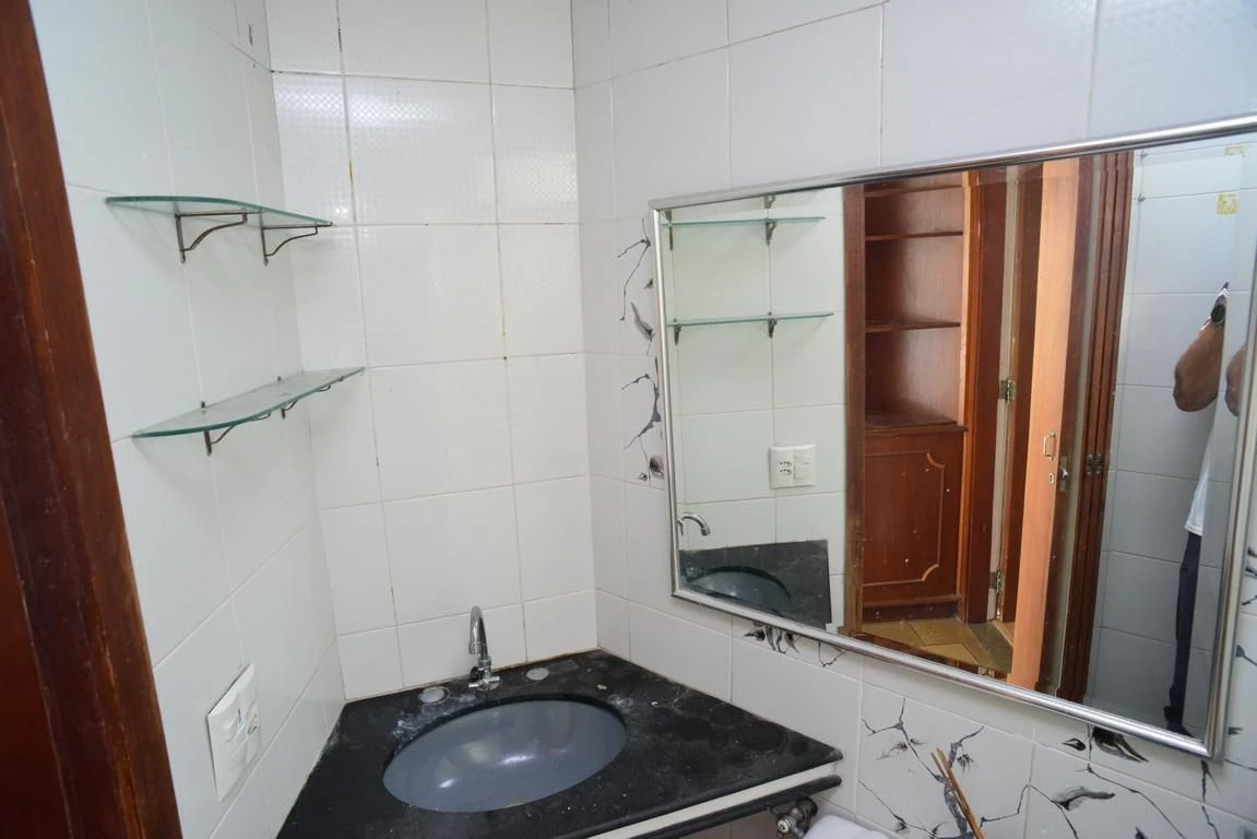 Квартира з 3 спальнями та власними ванними і балконом — photo 51