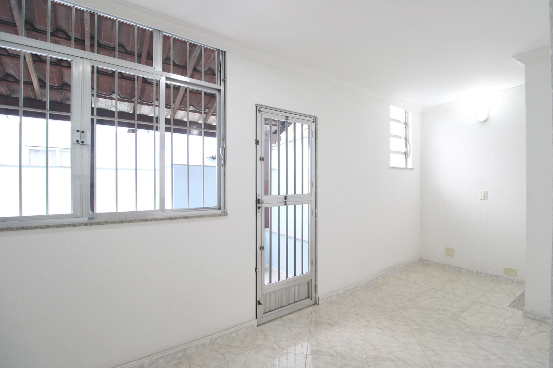 Studio for rent with 1 bedroom and private bathroom — photo 4