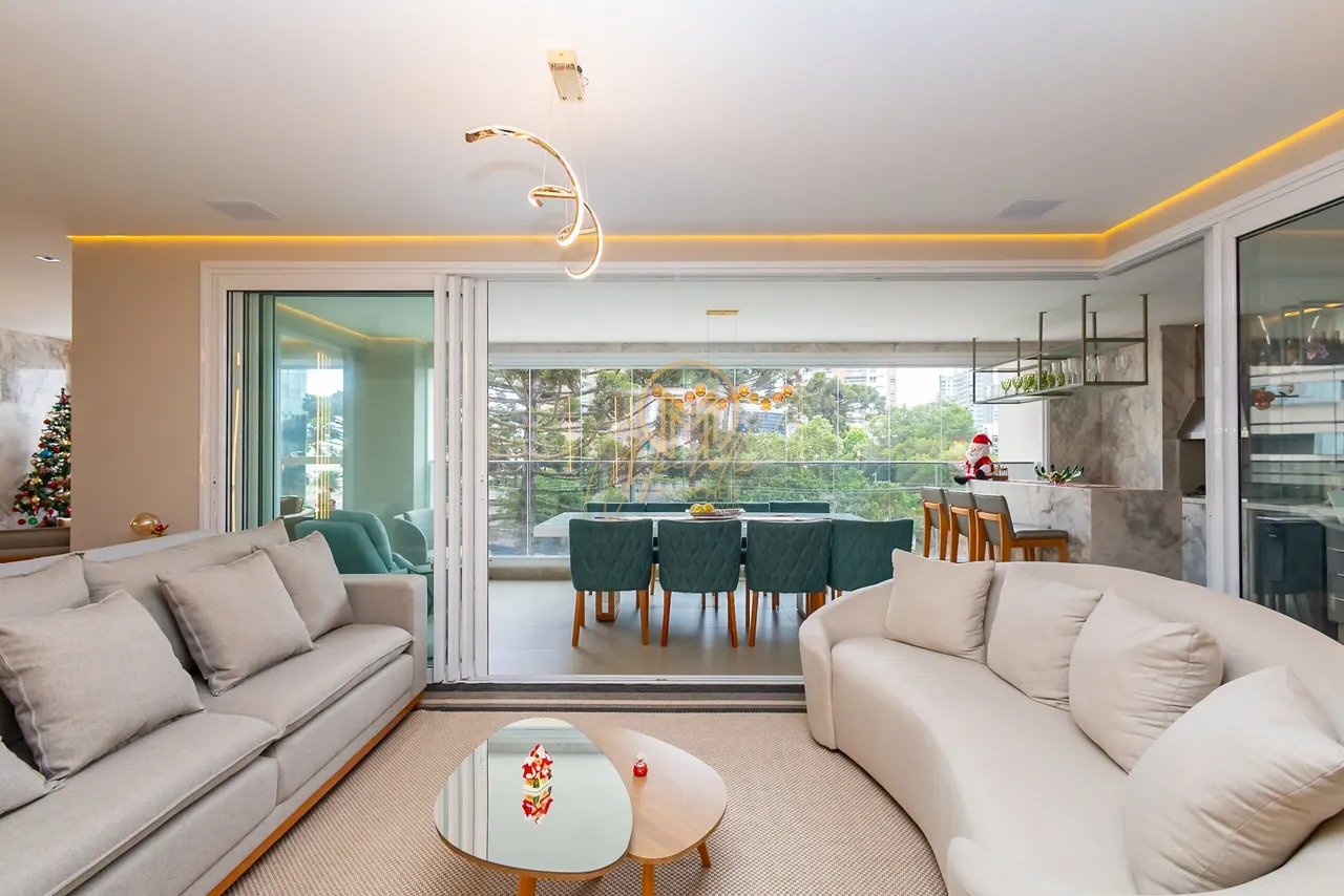260 m² apartment with 4 bedrooms and 5 bathrooms — photo 14