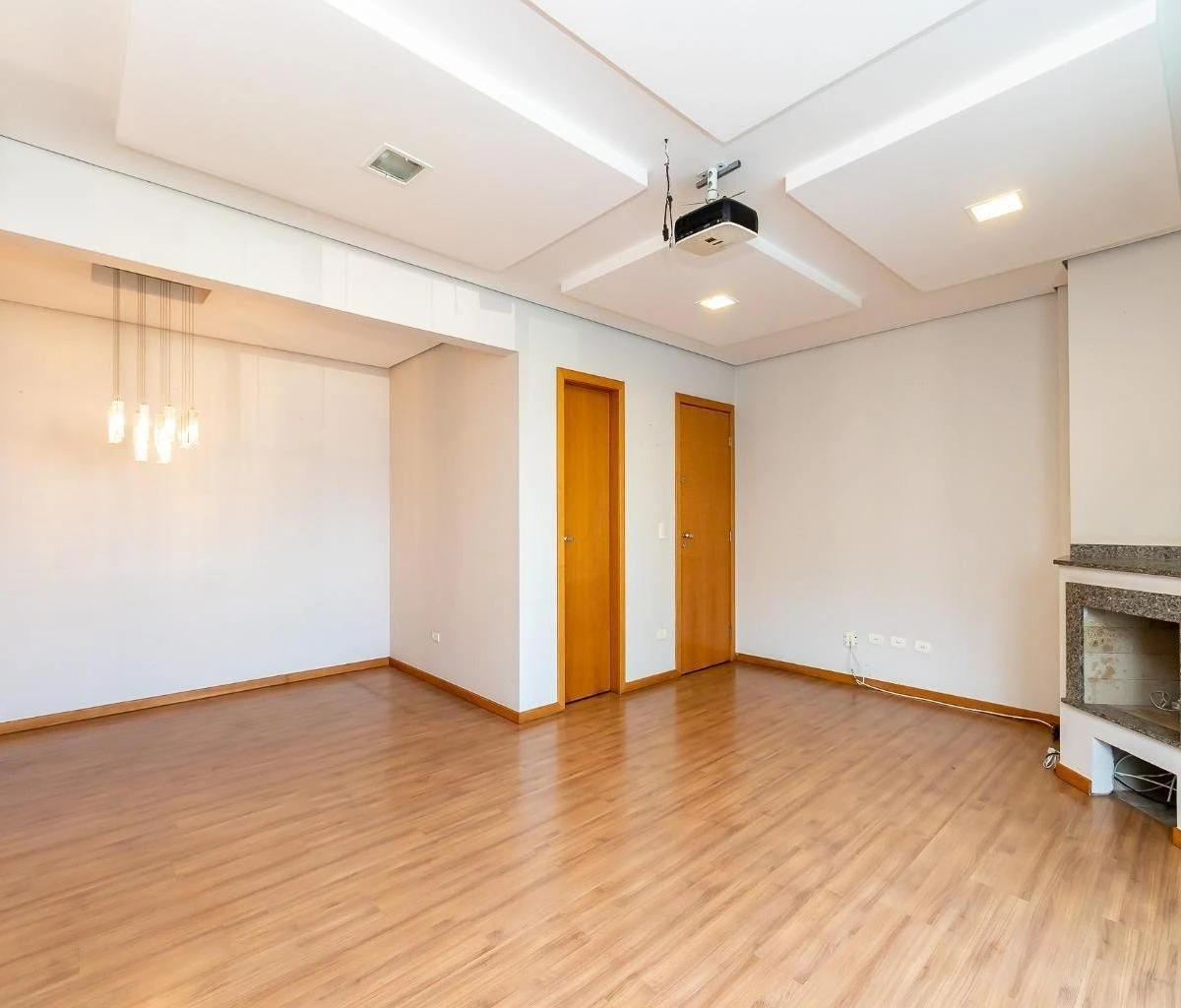 4-bedroom apartment with a home office in Curitiba — photo 5