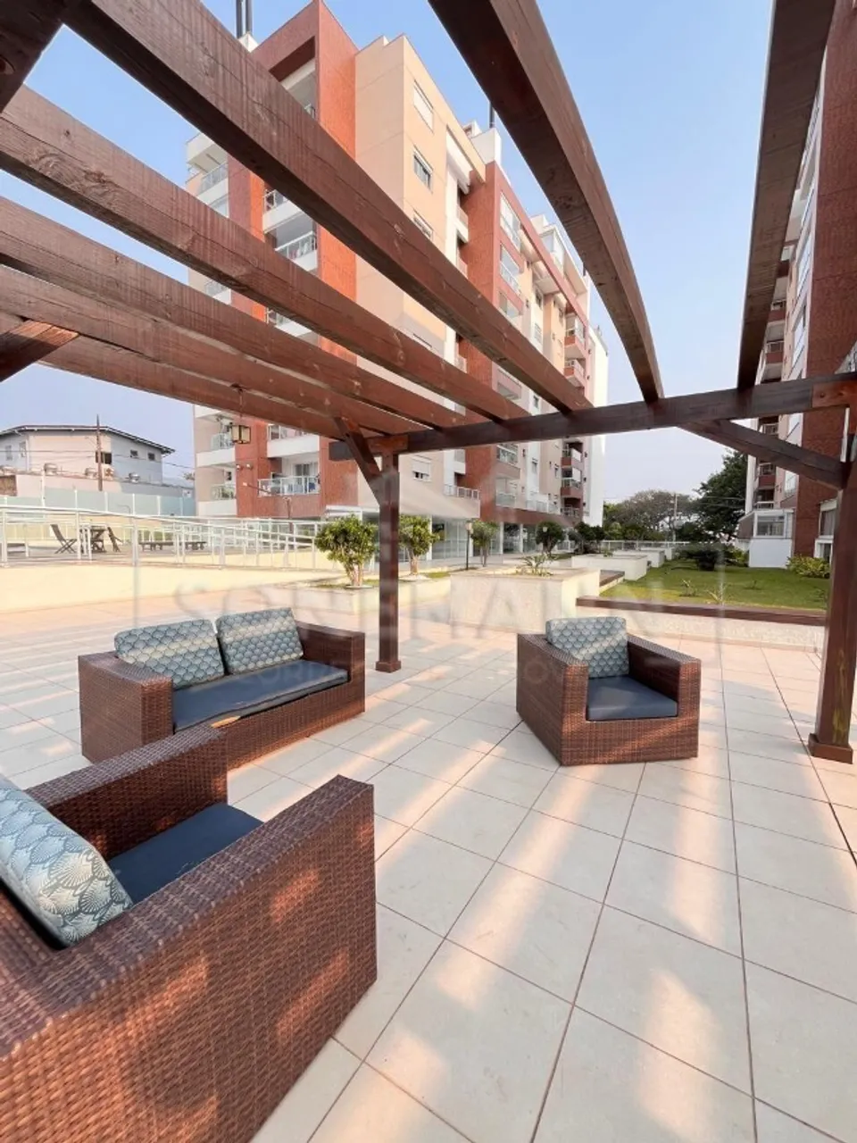 2-bedroom apartment in a building with a gym — photo 3