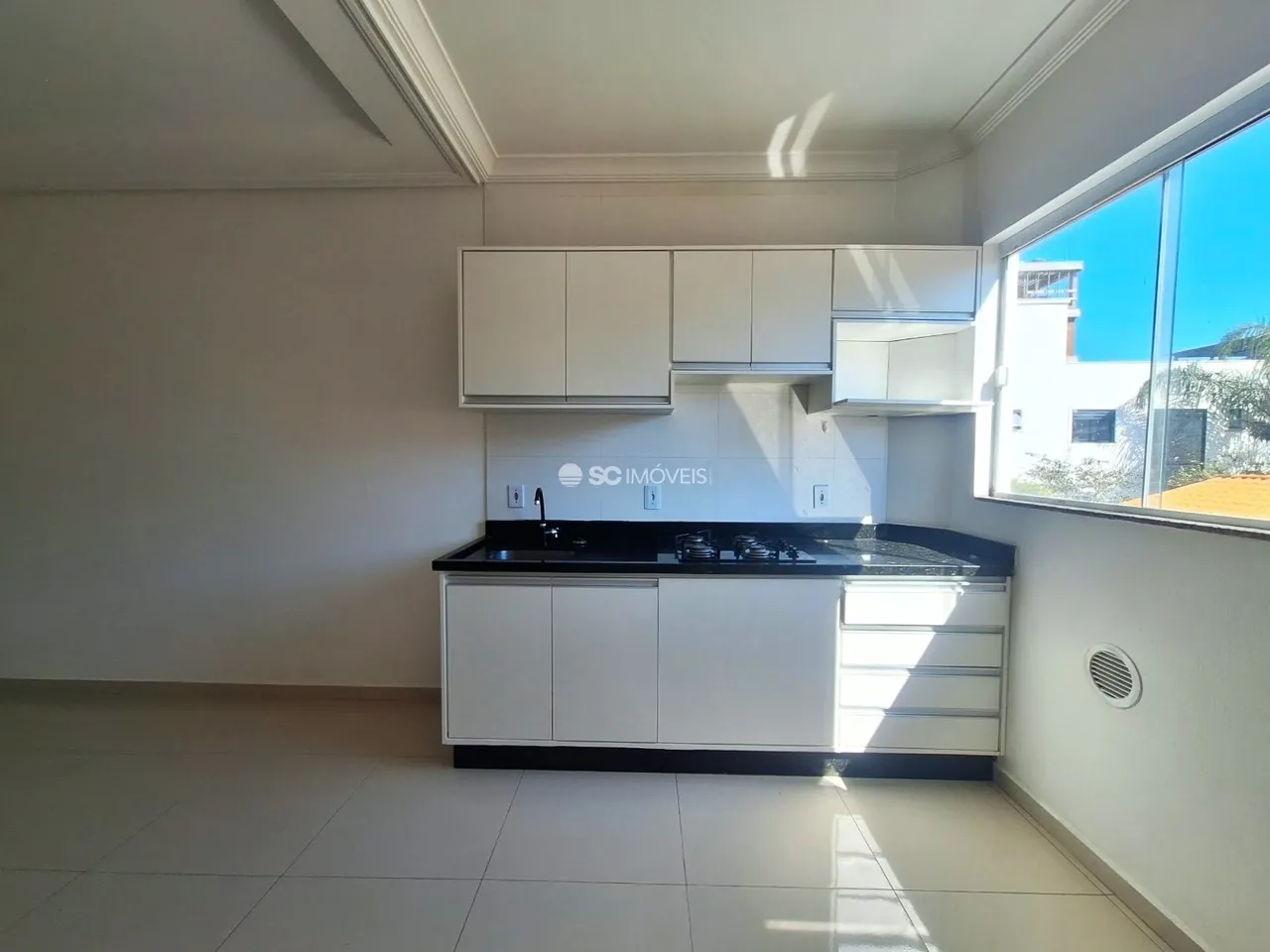Apartment with 3 bedrooms and 2 bathrooms — photo 8
