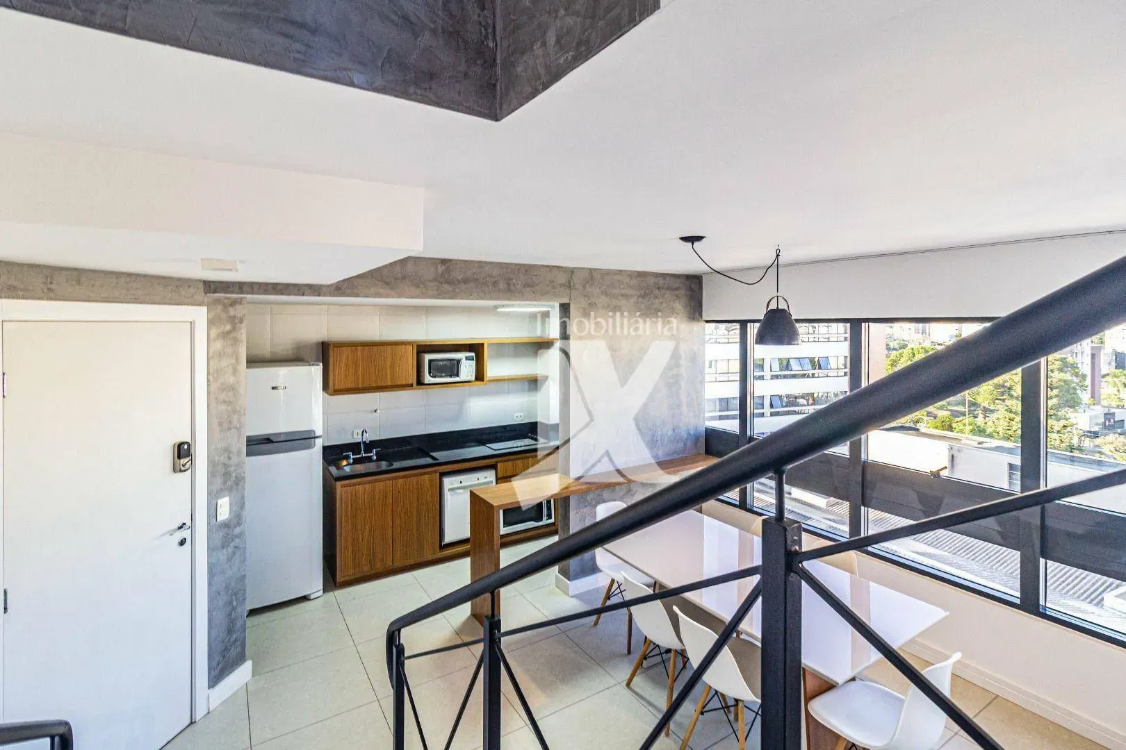Furnished 2-bedroom apartment with open-plan kitchen — photo 12