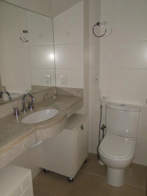 Балкон с грилем и 2 спальни: квартира 69 м² — photo 19