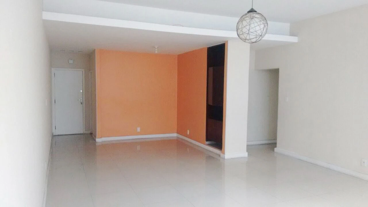 3-bedroom apartment, 1 with its own bathroom, 149 m²