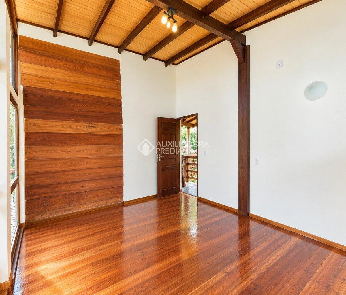 House, 100 m², with a water view — photo 4