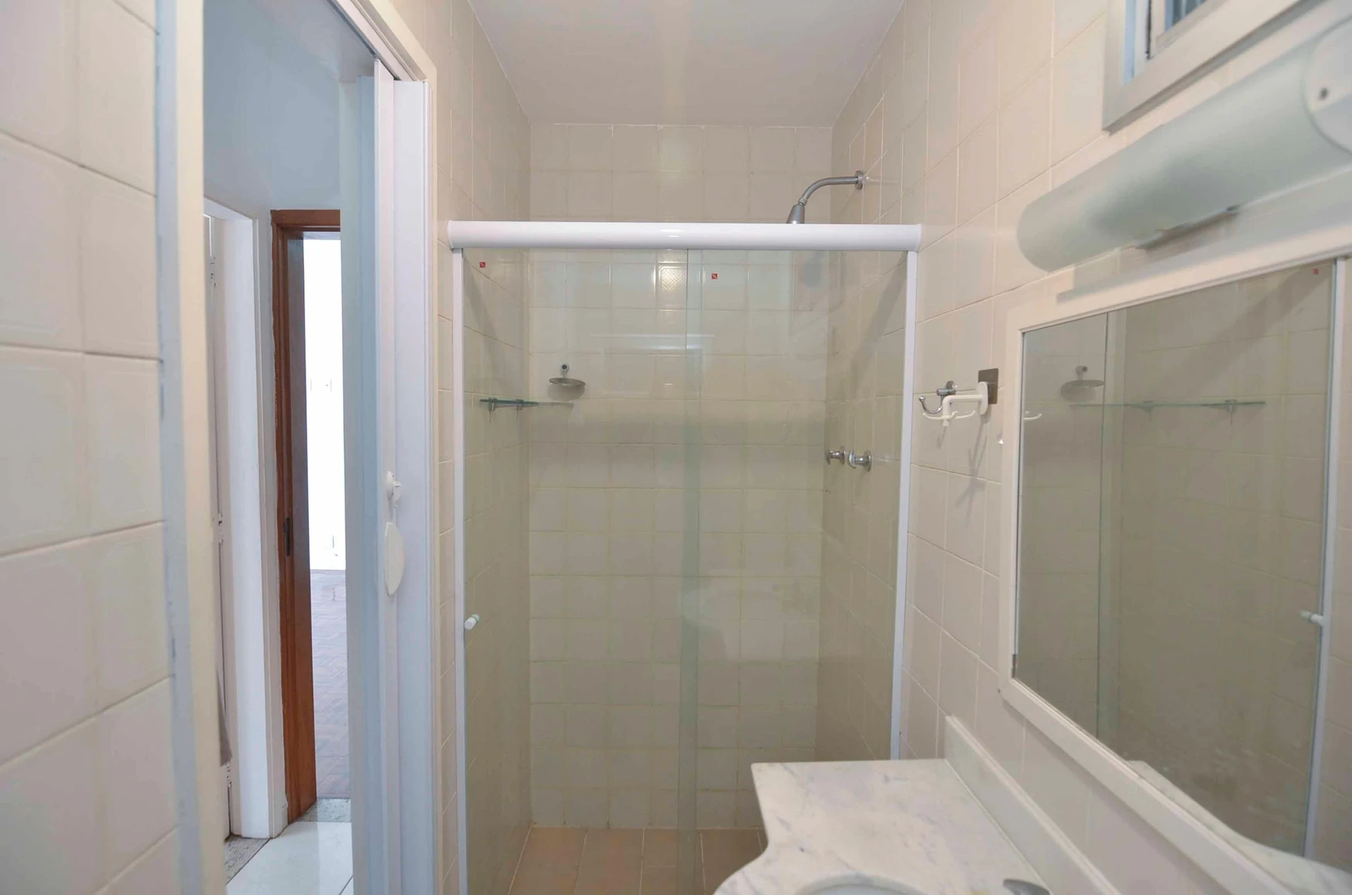 Apartamento para aluguel com 2 quartos e 2 banheiros — photo 49
