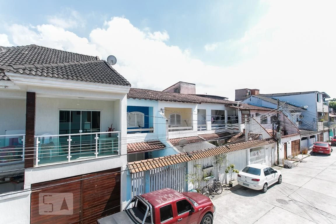4-bedroom house with a bathtub — photo 41