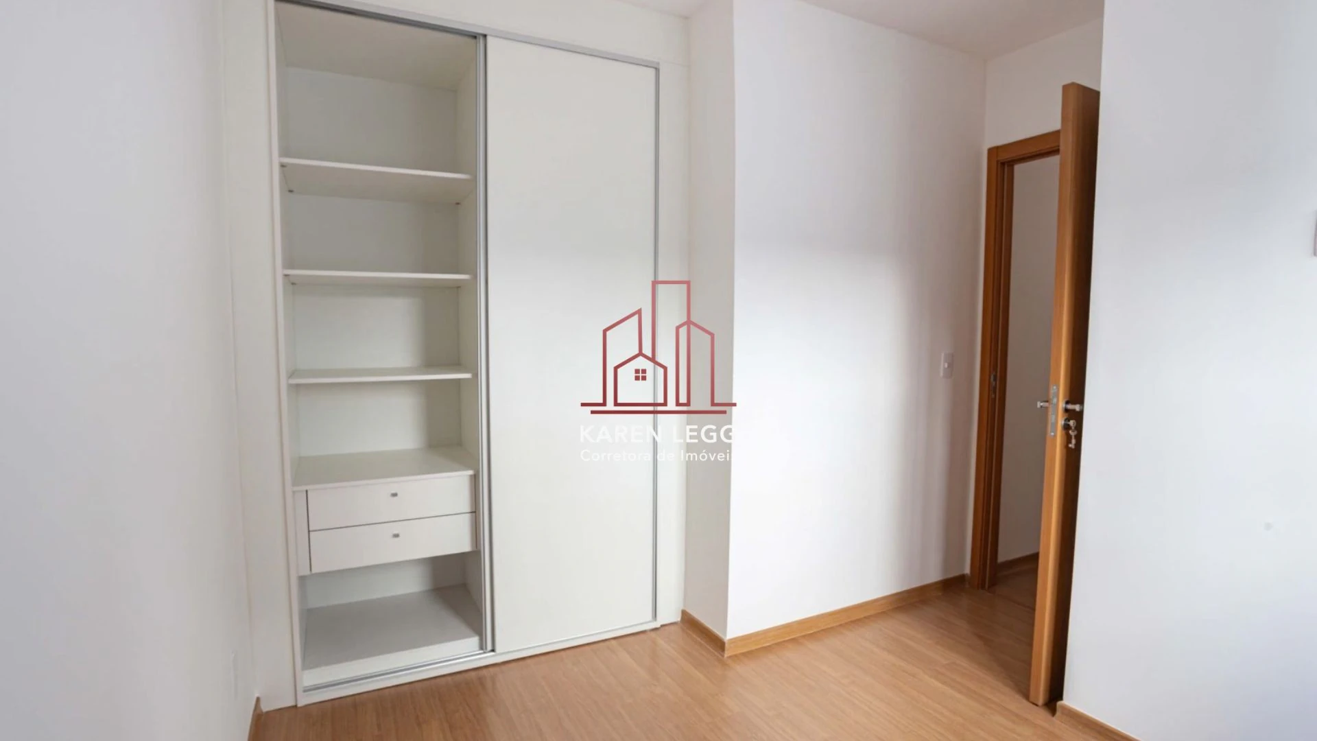 43 m² apartment with a washing machine and a home office — photo 3