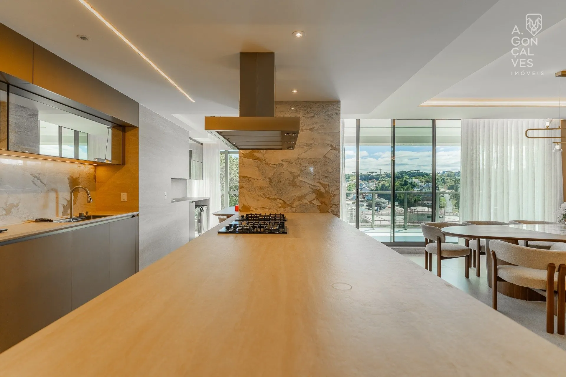 Furnished apartment with 3 suites and 257 m² — photo 34