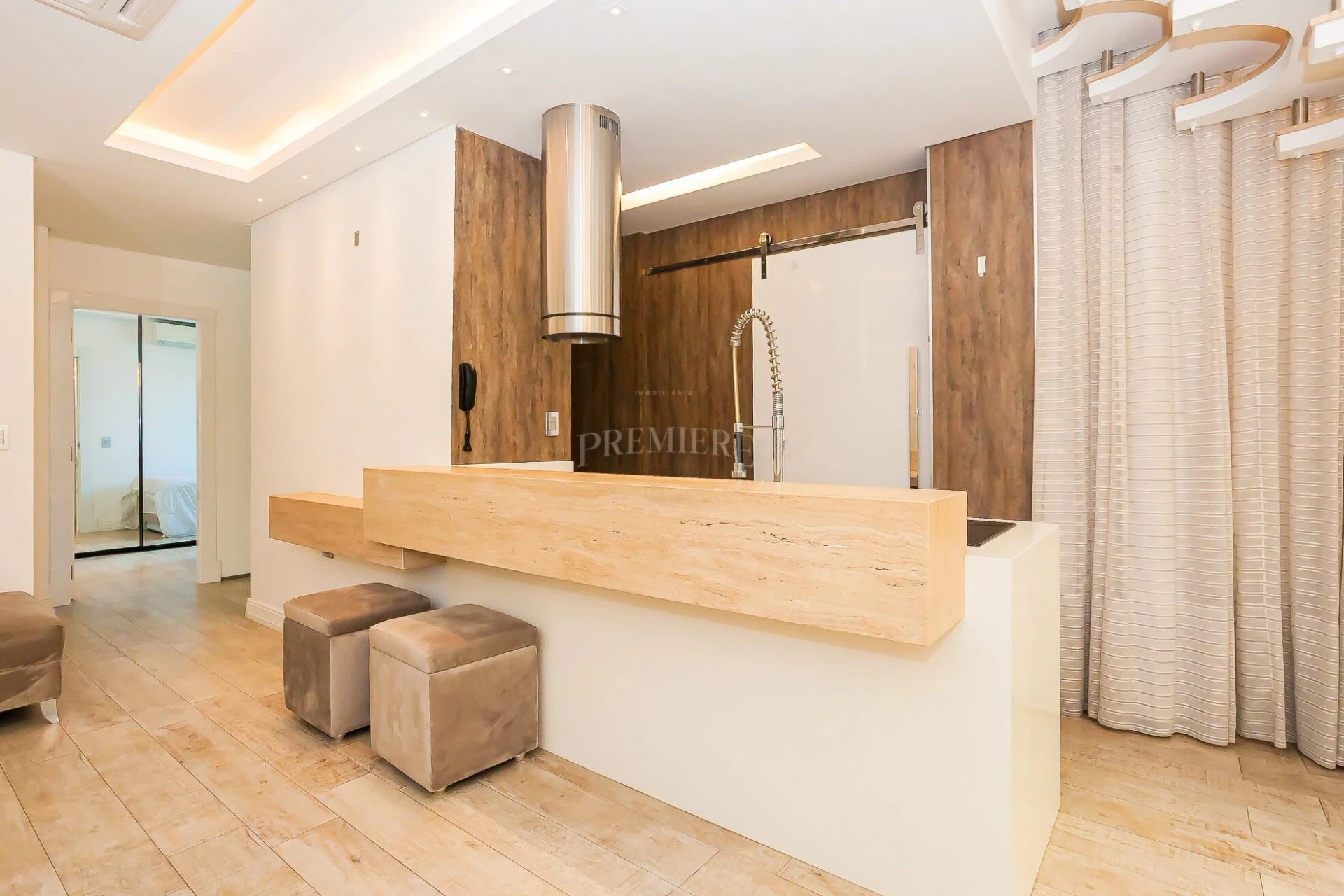 112 m² apartment with a bathtub and floor-to-ceiling windows — photo 7