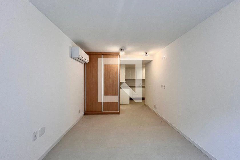 1-bedroom unfurnished apartment with enclosed balcony — photo 5