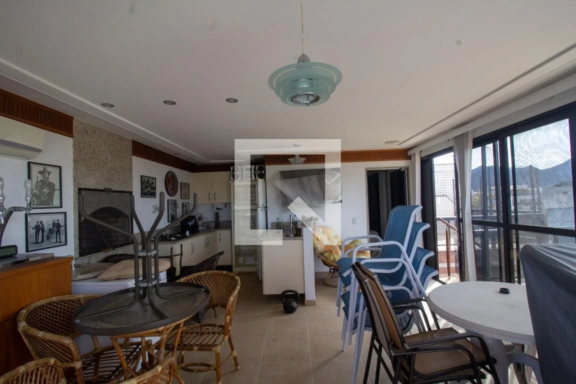 Apartamento mobiliado com 4 quartos e jacuzzi no prédio — photo 50