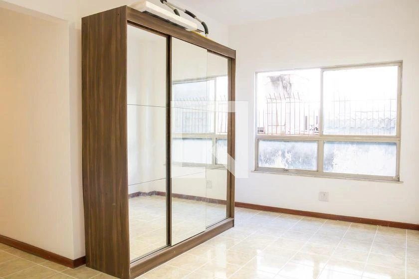 Apartamento de alquiler con 2 dormitorios y 75 m² — photo 3
