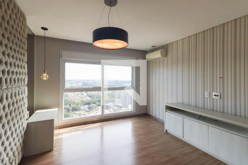 266 m² apartment with a bathtub and a walk-in closet — photo 14