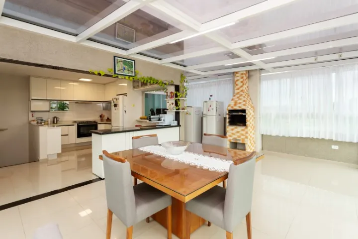 Furnished 3-bedroom apartment with 248 m² and parking — photo 12