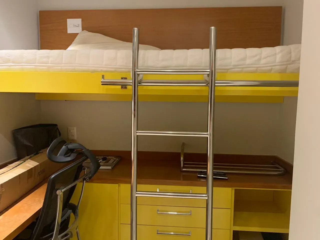 Unfurnished 2-bedroom apartment with 3 bathrooms and 107 m² — photo 4